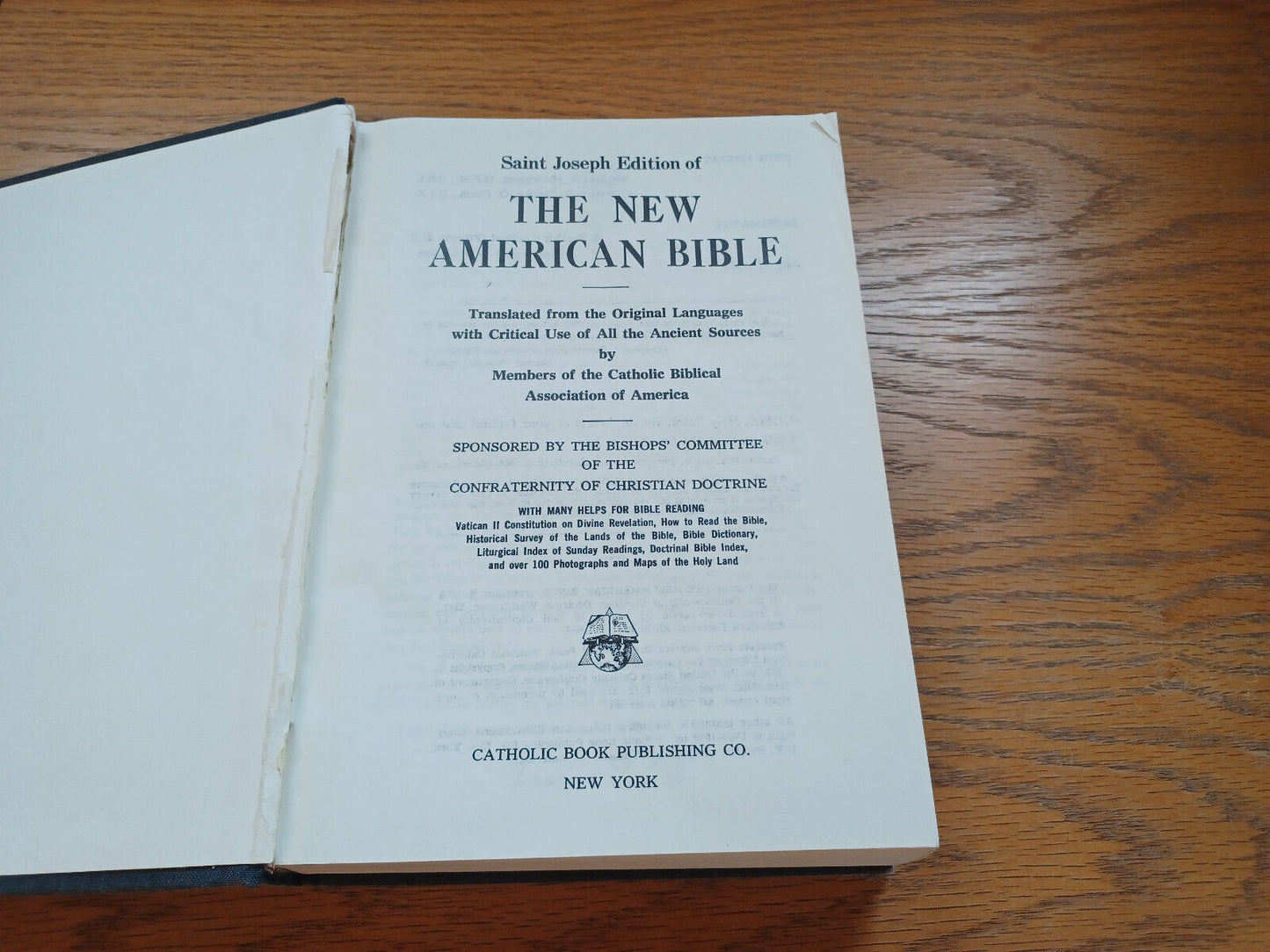 The New American Bible Saint Joseph Edition 1970 Large Type Illustrated