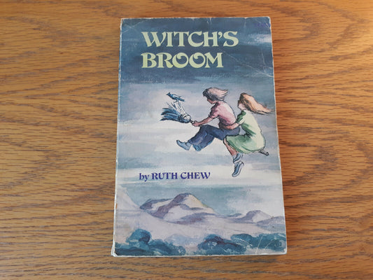 Witch's Broom Ruth Chew 1977 Paperback Scholastic