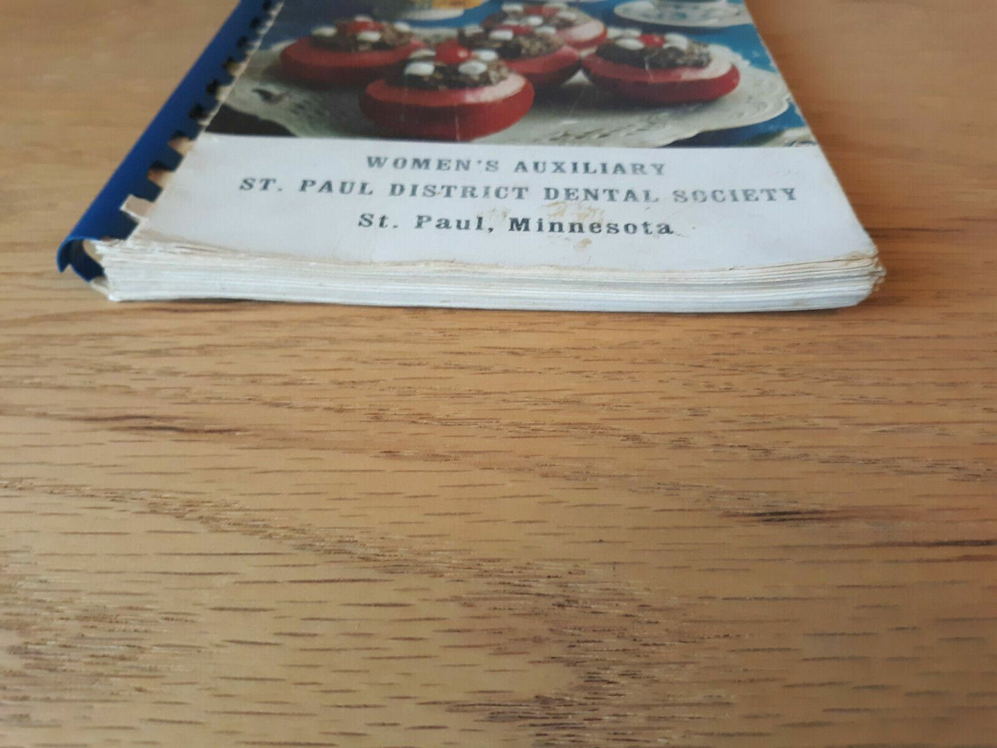 A Cook's Tour St Paul Mn Women's Auxiliary Dental Society Cookbook 1974