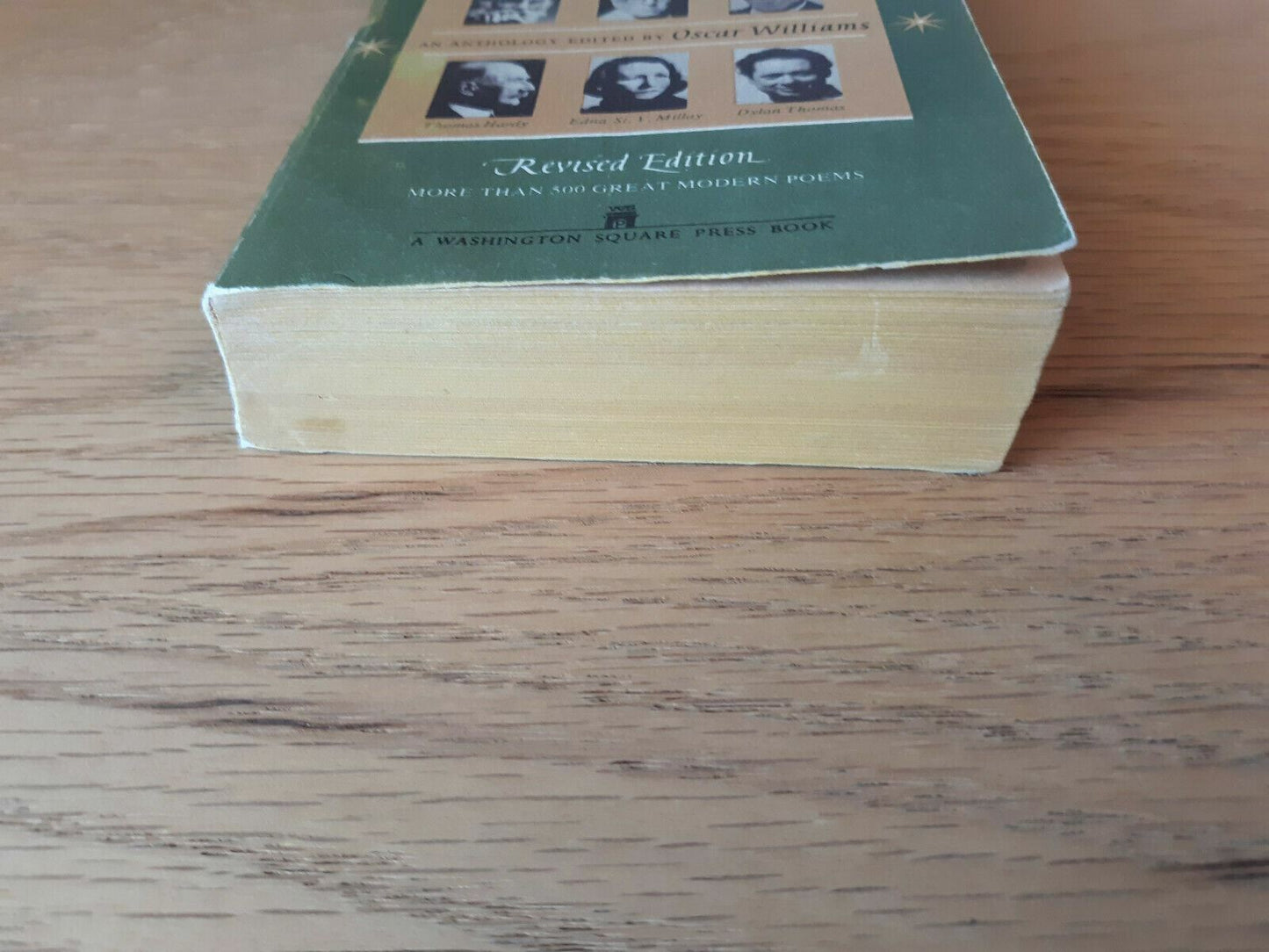 The Pocket Book of Modern Verse Revised Edition 1961 Paperback