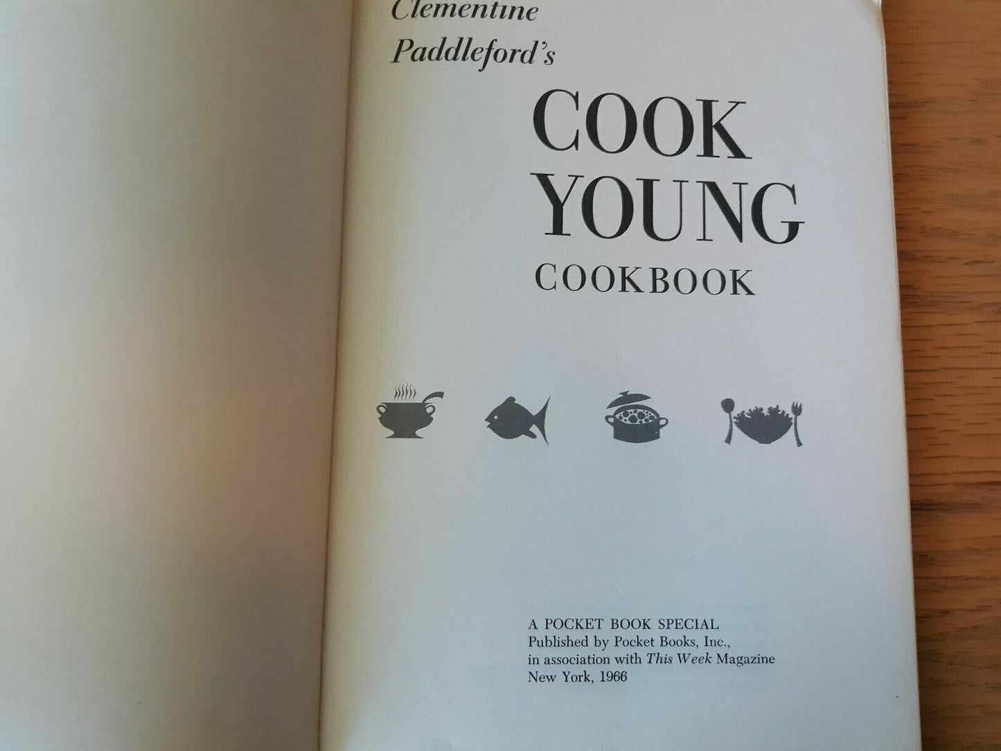 Vintage Children's Cookbook Clementine Paddleford COOK YOUNG Cook Book 1966