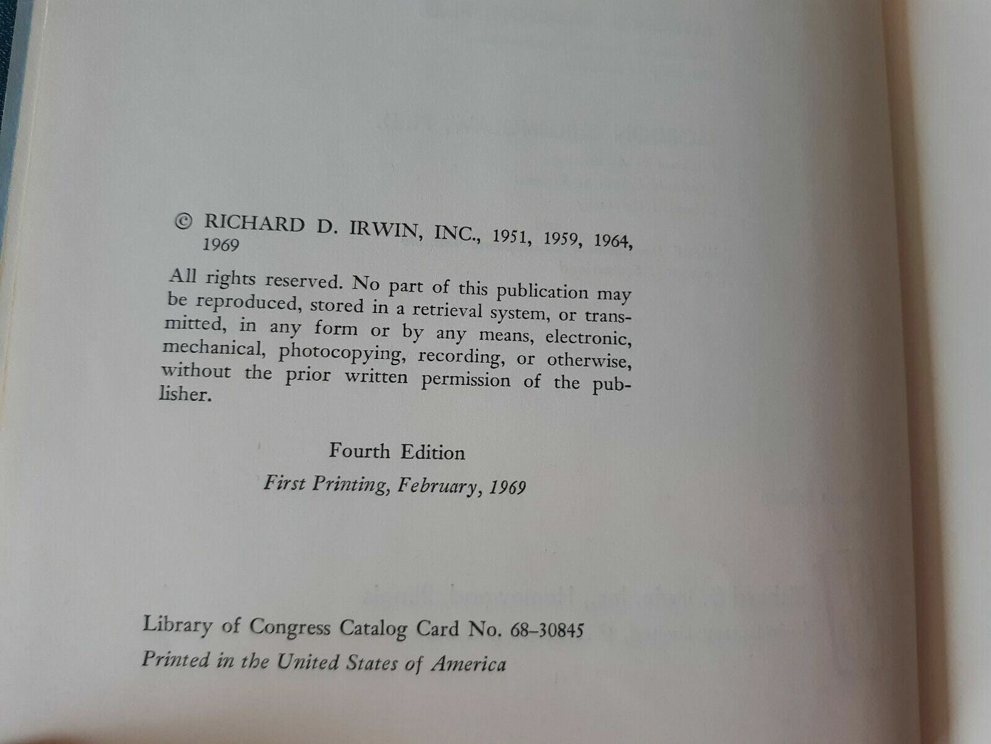 Accounting - A Management Approach by Gordon and Shillinglaw~4th Edition 1969