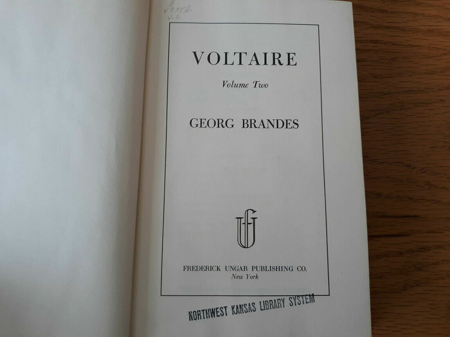 Voltaire Volume 2 by Georg Brandes 1964