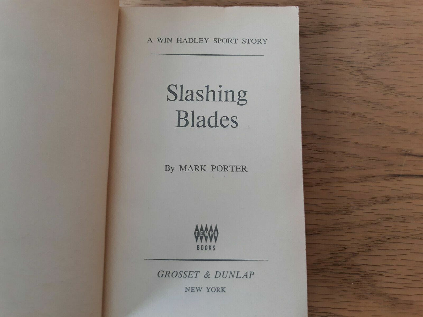 Slashing Blades by Mark Porter, 1st Print Paperback Grosset & Dunlap