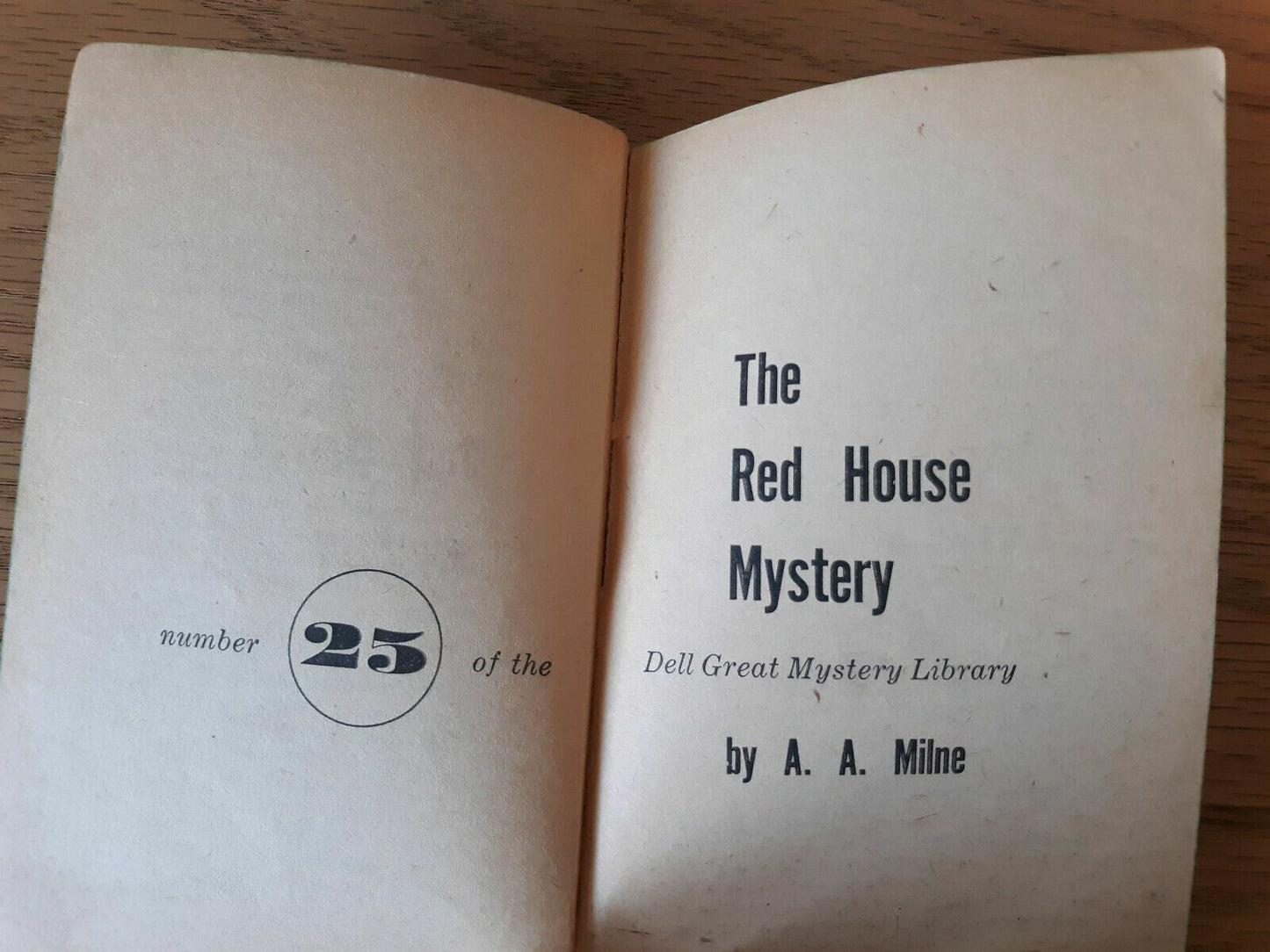 The Red House Mystery Milne DELL D 321 Mystery 1959