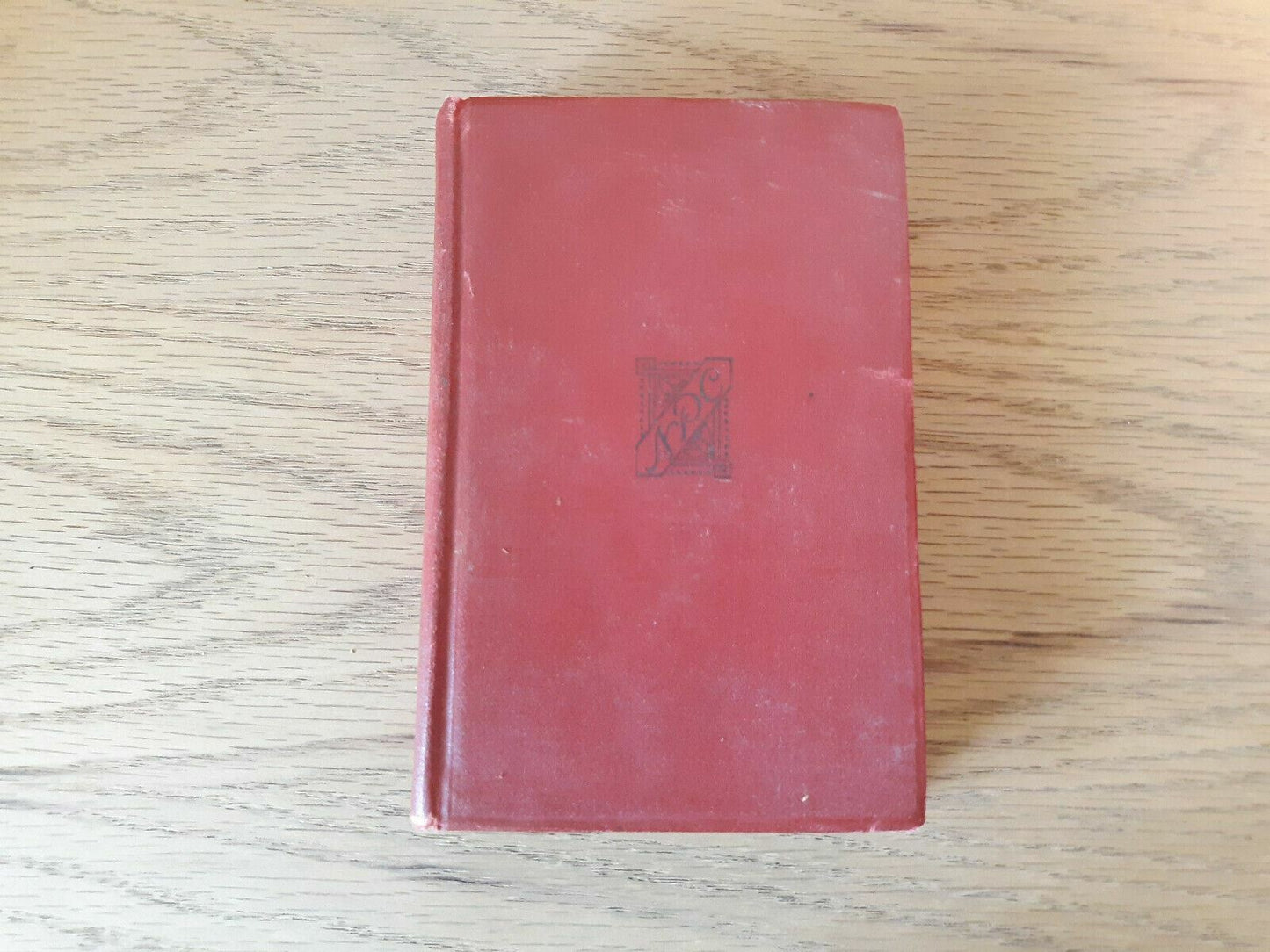 A Tale of Two Cities Charles Dickens - Macmillan Company - 1938