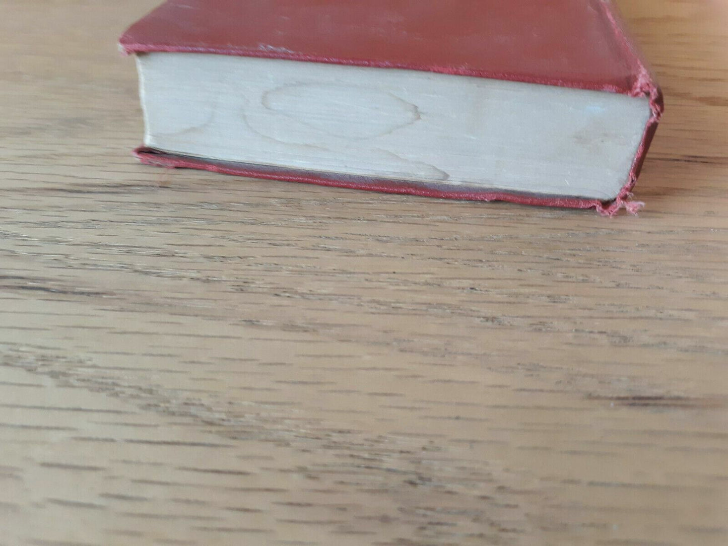 A Tale of Two Cities Charles Dickens - Macmillan Company - 1938