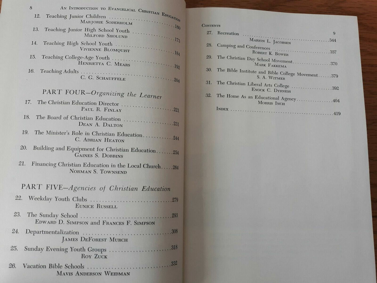 An Introduction to Evangelical Christian Education Moody Press 1976 HC DJ