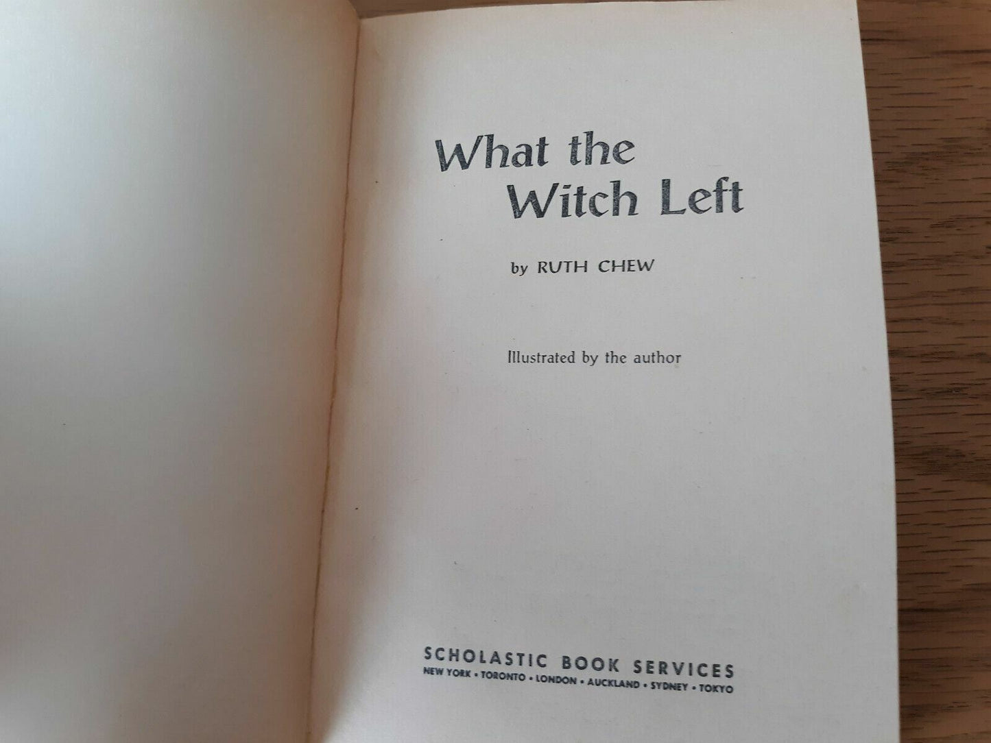 What the Witch Left by Ruth Chew Scholastic 1st Printing 1973