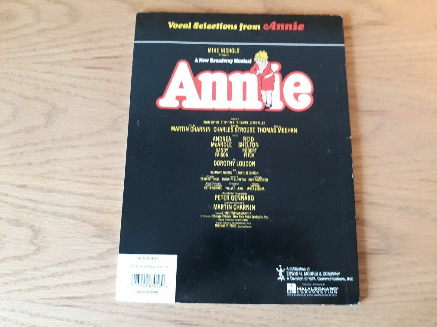 Vocal Selections From Annie Broadway Musical Excellent Sheet Music Songbook