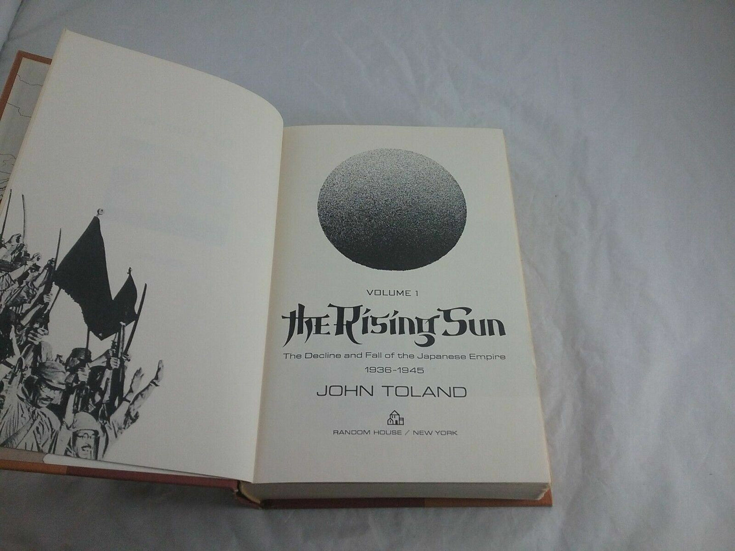 WW II Pacific 1936-1945 "THE RISING SUN" by John Toland (1 Volume) 1970 ed