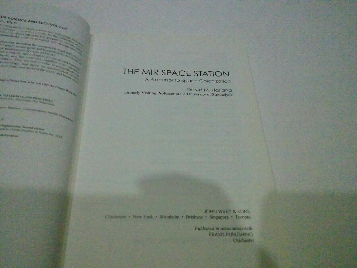 The MIR Space Station: A Precursor to Space Colonization (Wiley-Praxis Series in