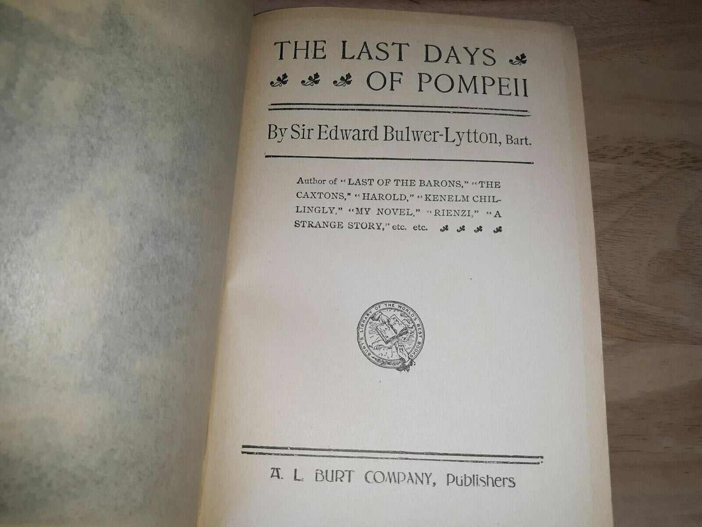 Vintage "The Last Days Of Pompeii" Sir Edward Bulwer Lytton -The Home Library