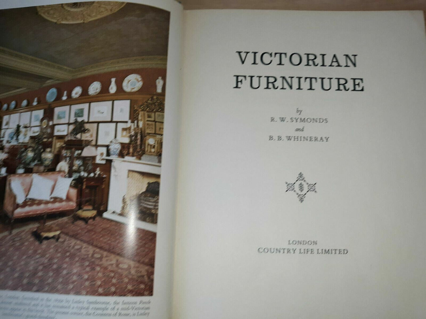 Victorian Furniture (R.W. Symonds & B.B. Whineray - 1965)