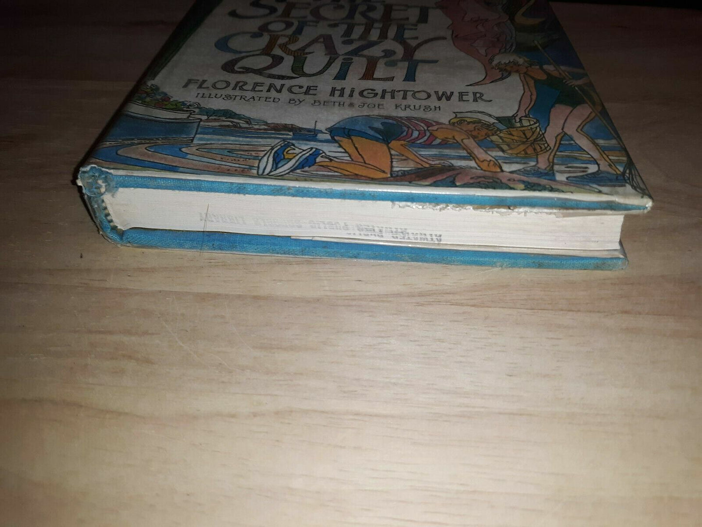 The Secret of the Crazy Quilt by Florence Hightower 1972 HC/DJ