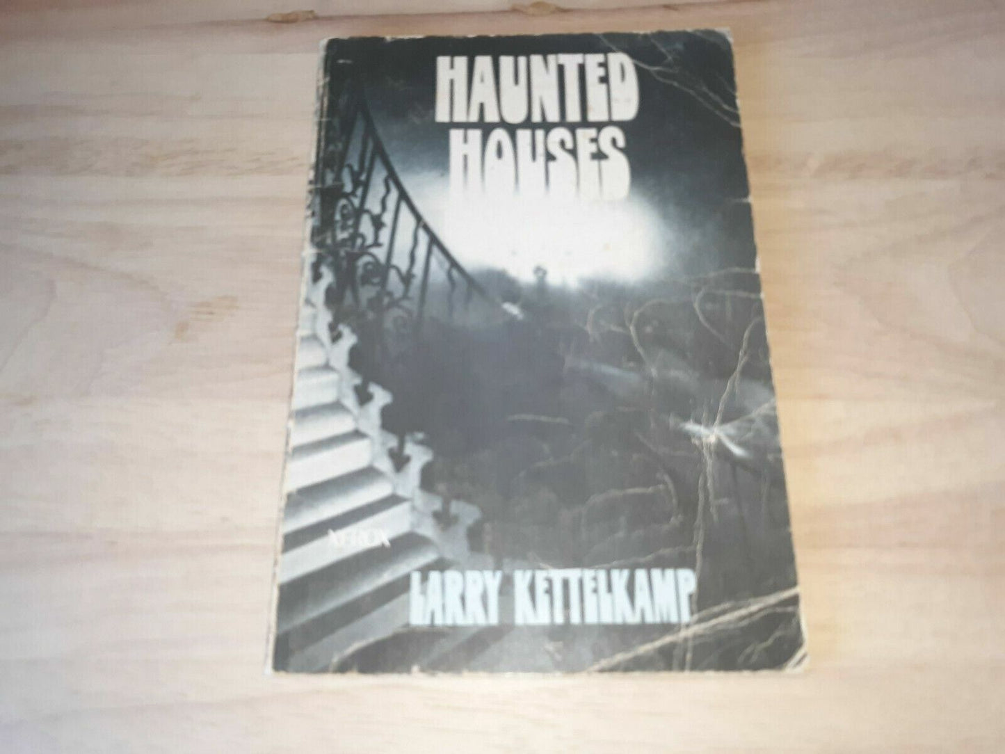 1969 Xerox paperback book Haunted Houses by Larry Kettelkamp