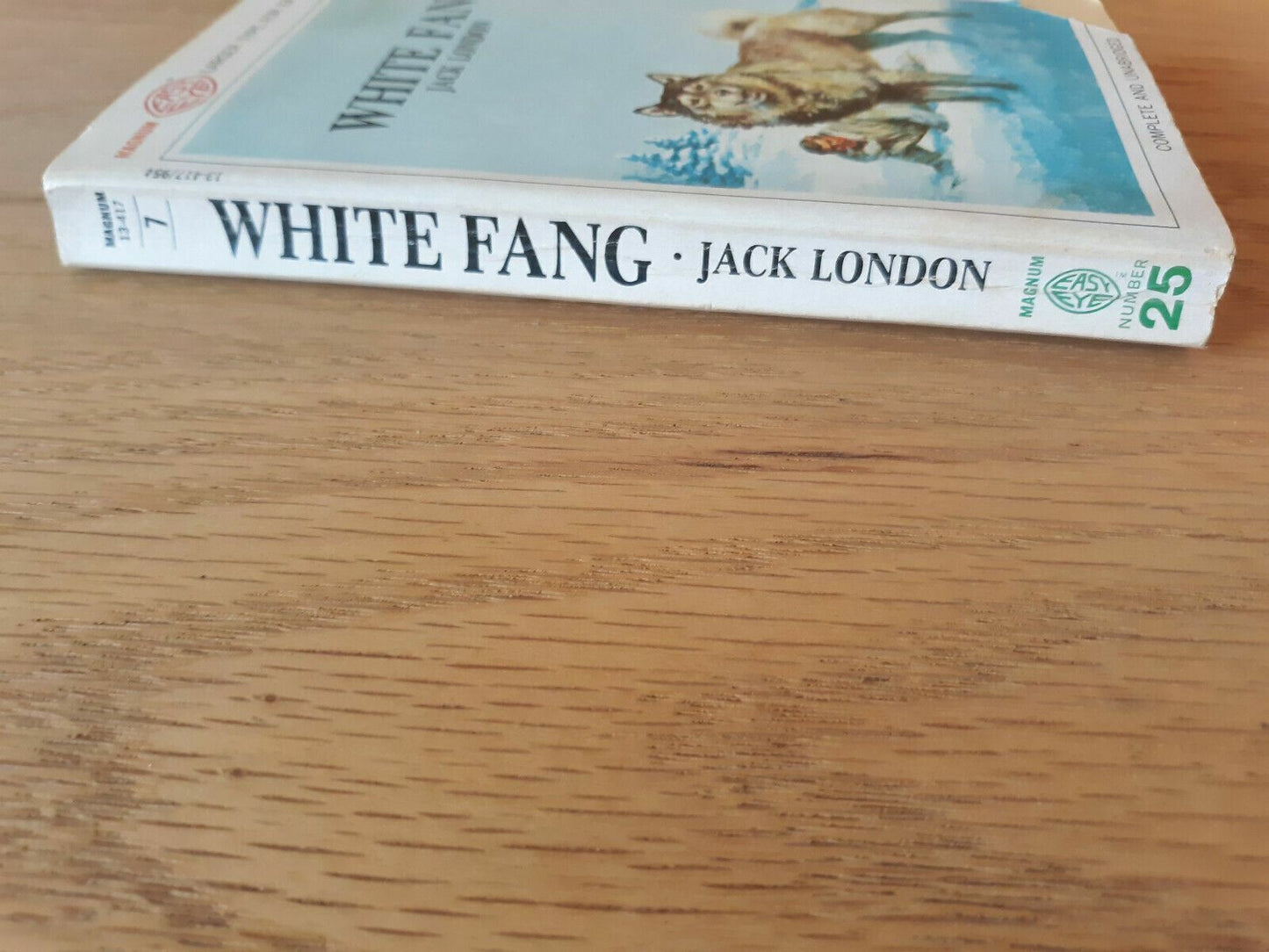 White Fang/Jack London/1968 paperback Magnum Easy Eye Books