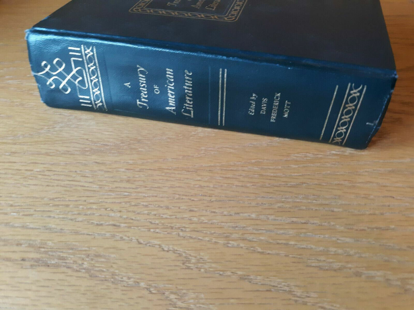 A Treasury Of American Literature Volume 1 Joe Davis 1948 Hardcover