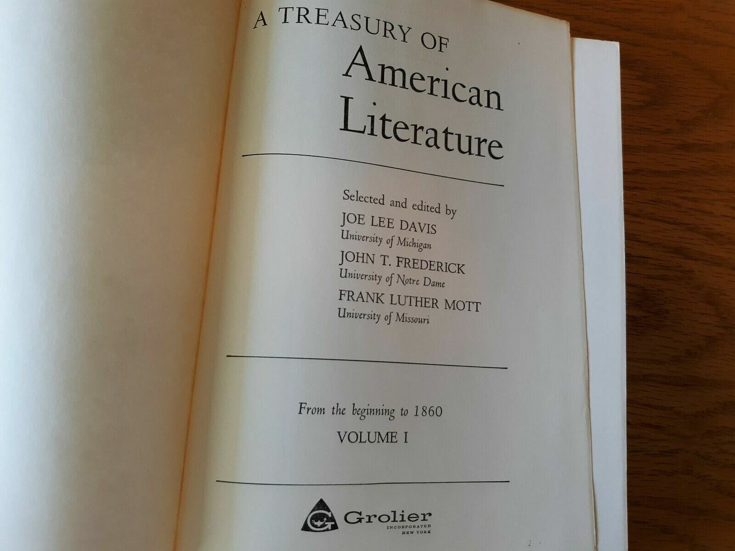 A Treasury Of American Literature Volume 1 Joe Davis 1948 Hardcover