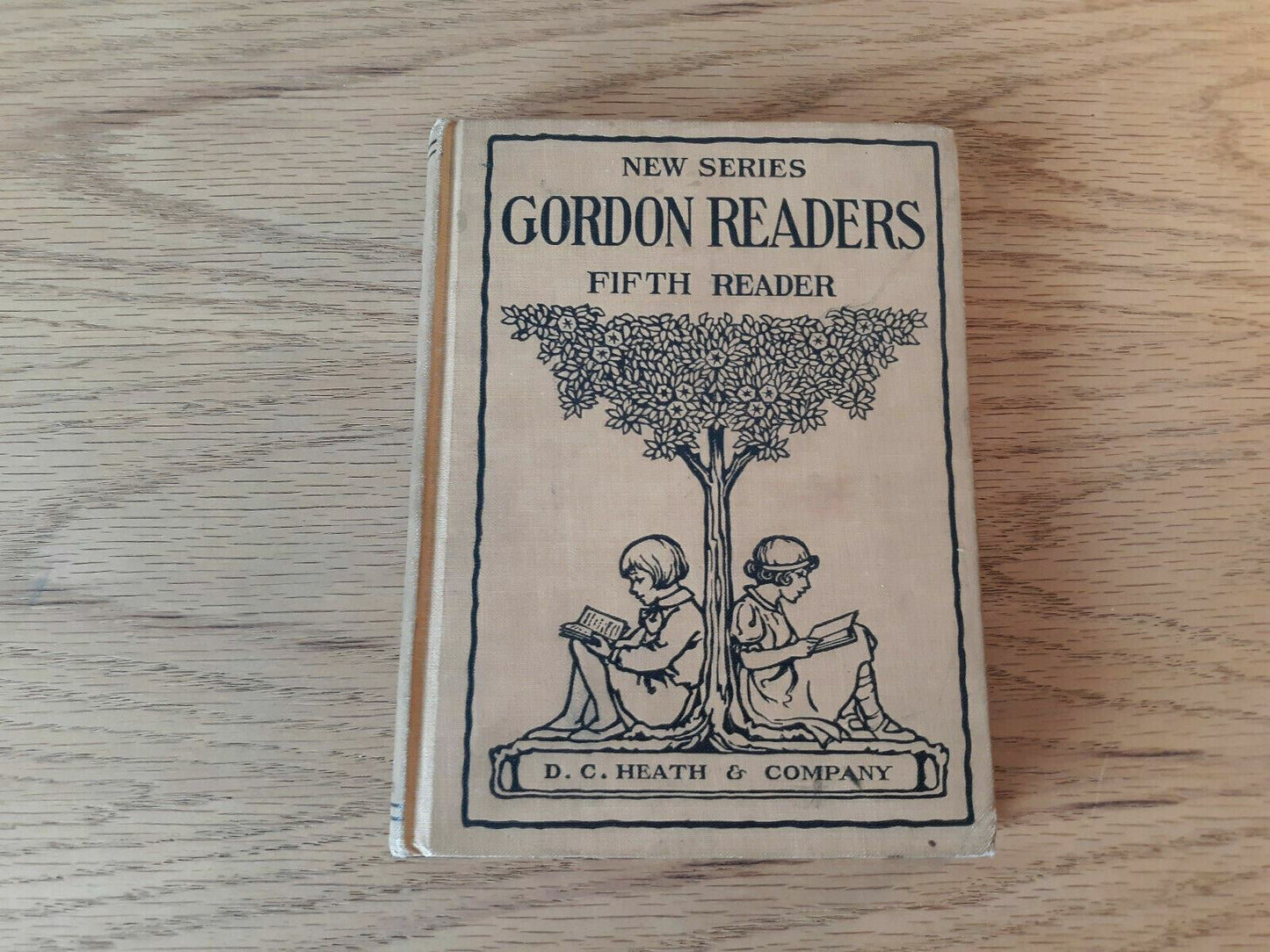 Vintage (1918) New Series; Gordon Readers, Fifth Reader by Emma K Gordon