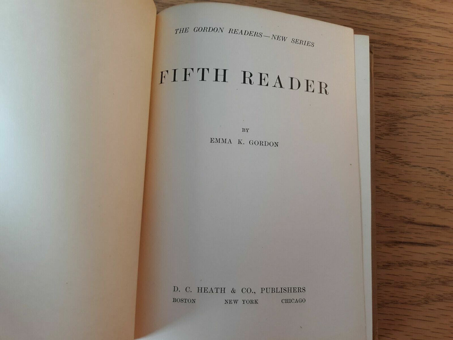 Vintage (1918) New Series; Gordon Readers, Fifth Reader by Emma K Gordon