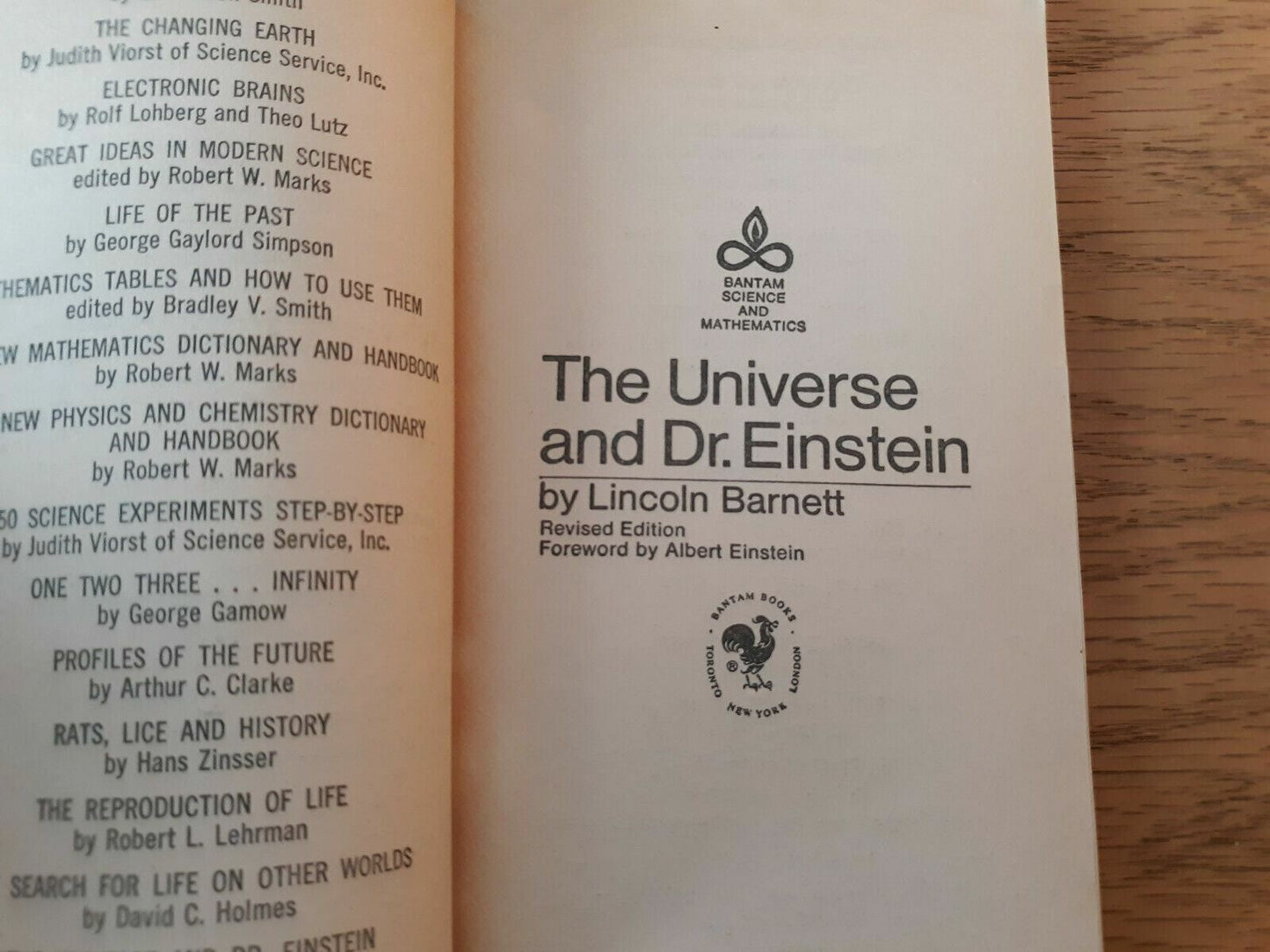 Vintage 1968 The Universe And Dr. Einstein By Lincoln Barnett Paperback