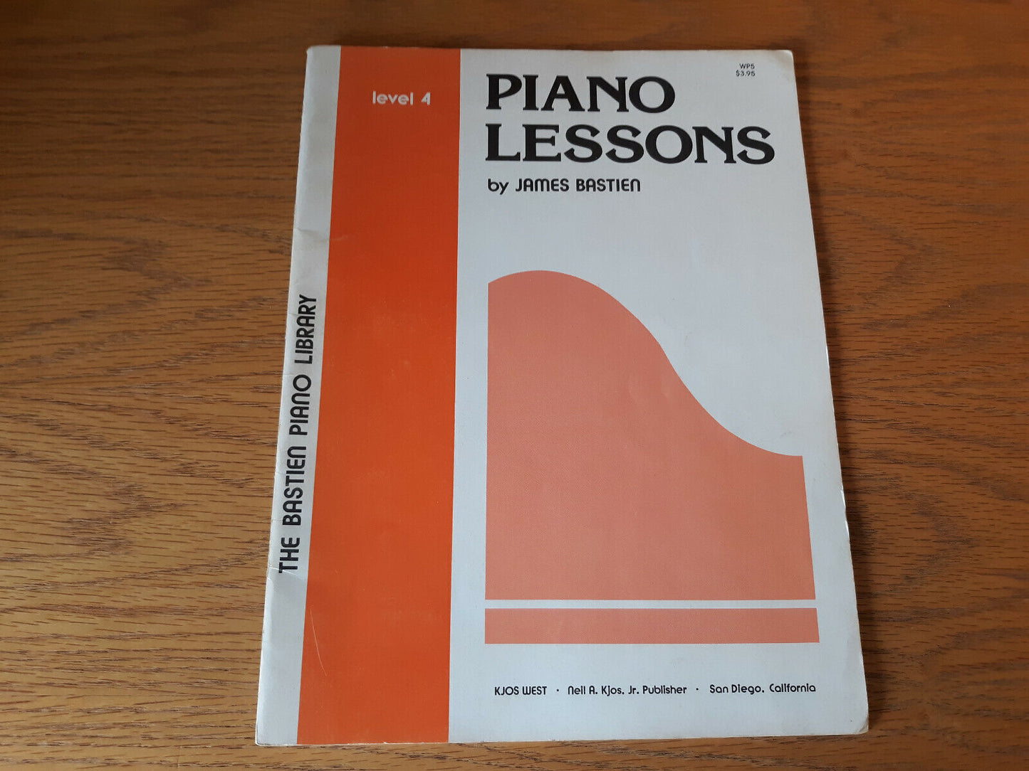 WP5 - Piano Lessons Level 4 - Bastien Piano Library by James Bastien