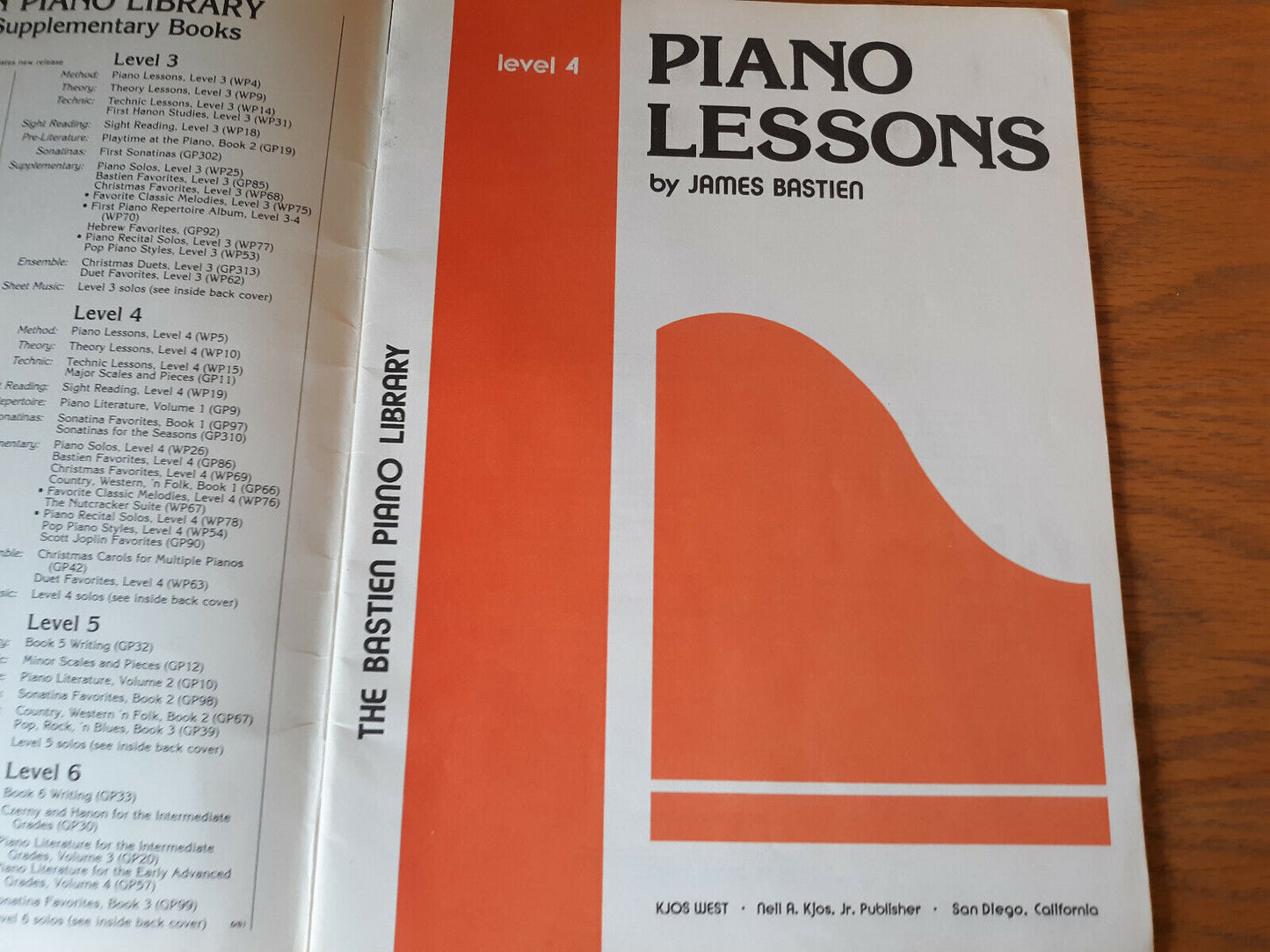 WP5 - Piano Lessons Level 4 - Bastien Piano Library by James Bastien