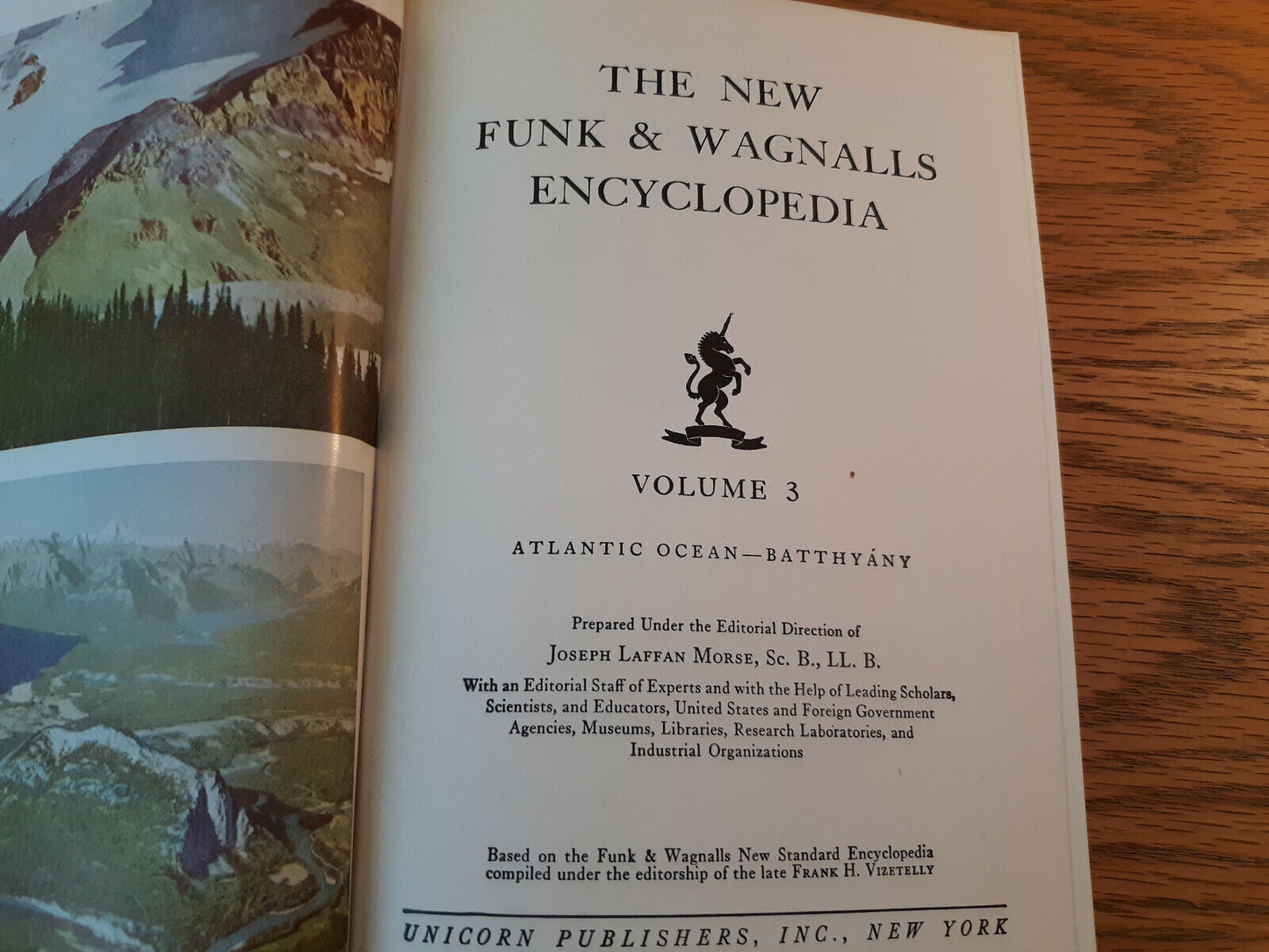 The New Funk & Wagnalls Encyclopedia 1952 Unicorn Pub Hardcover Volume 3