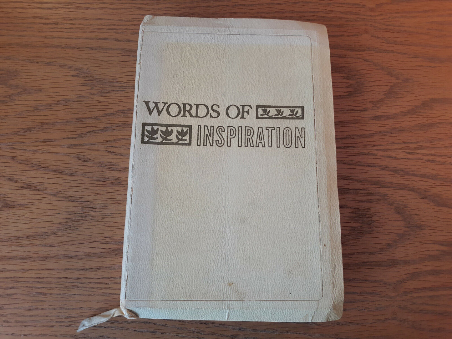 Words Of Inspiration 1963 Writings From The Past To Brighten The Present Leather