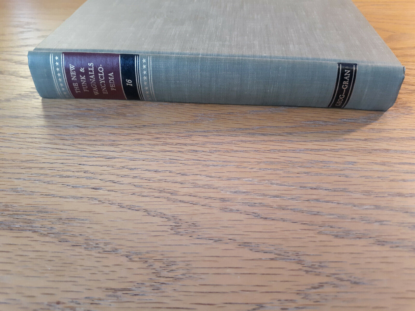 The New Funk & Wagnalls Encyclopedia 1953 Unicorn Pub Hardcover Volume 16