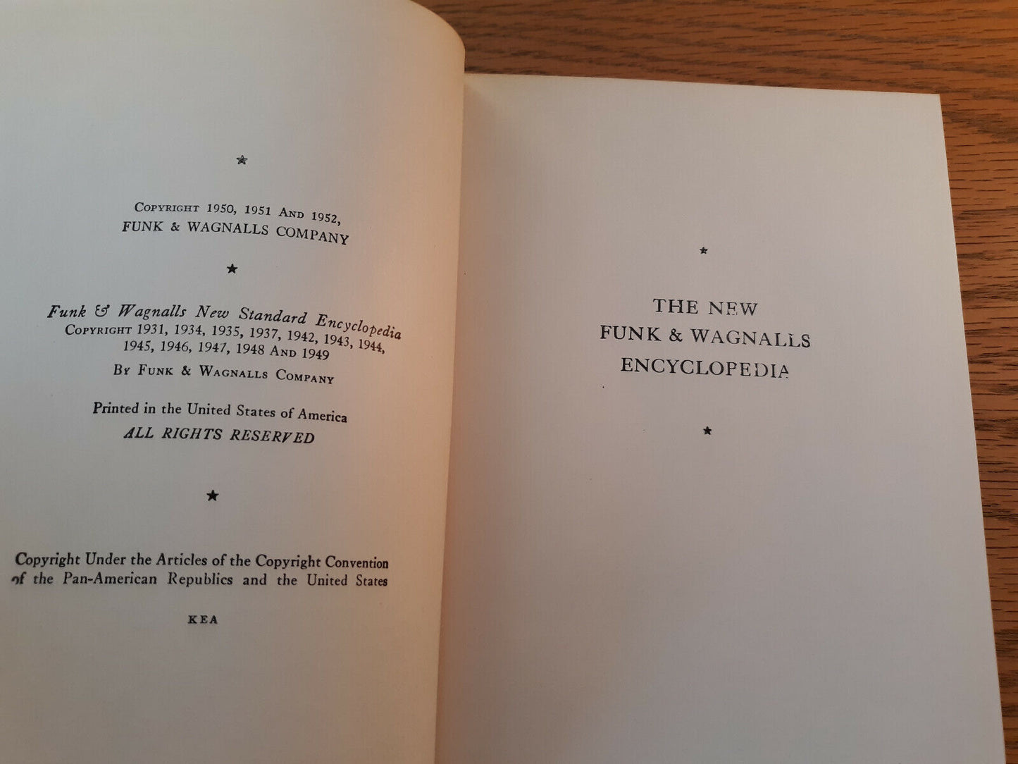 The New Funk & Wagnalls Encyclopedia 1952 Unicorn Pub Hardcover Volume 2