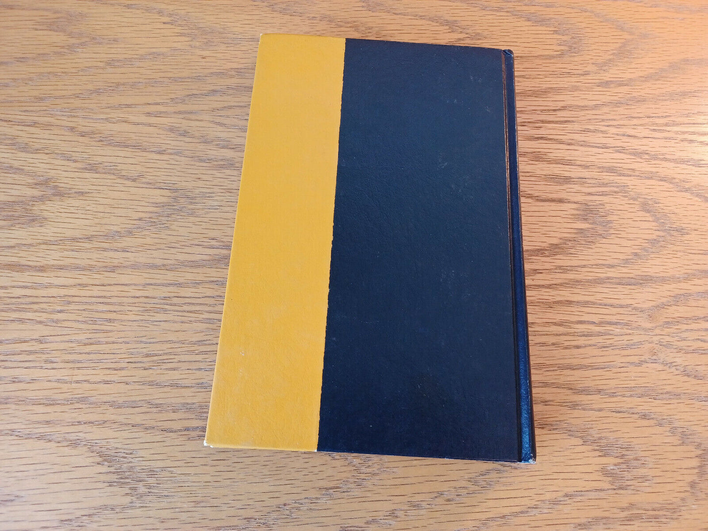 A Wrinkle In Time Madeleine L'engle 1963 Newbery Award Hardcover Farrar Straus A