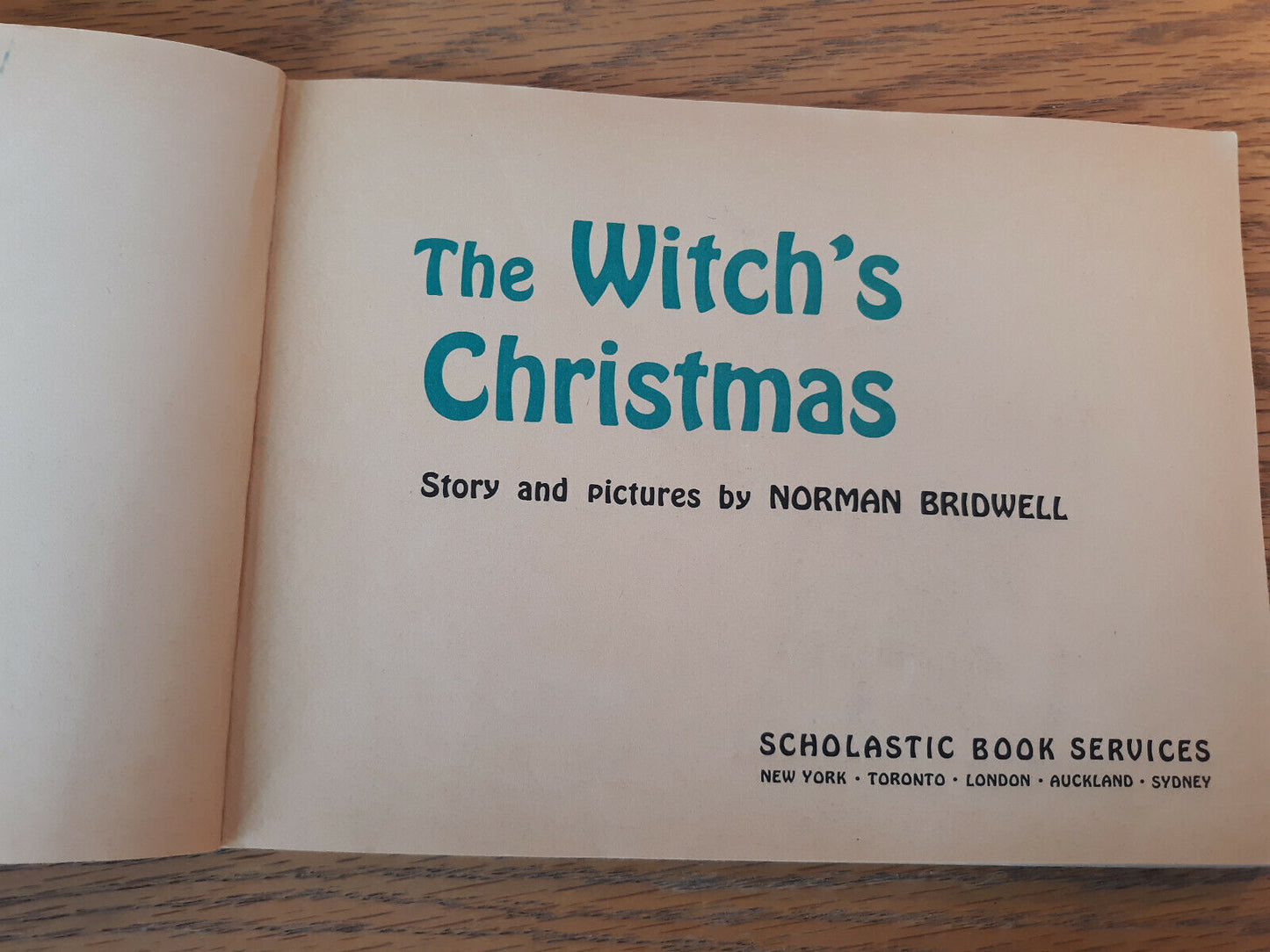 The Witch's Christmas Norman Bridwell 1970 Paperback Scholastic