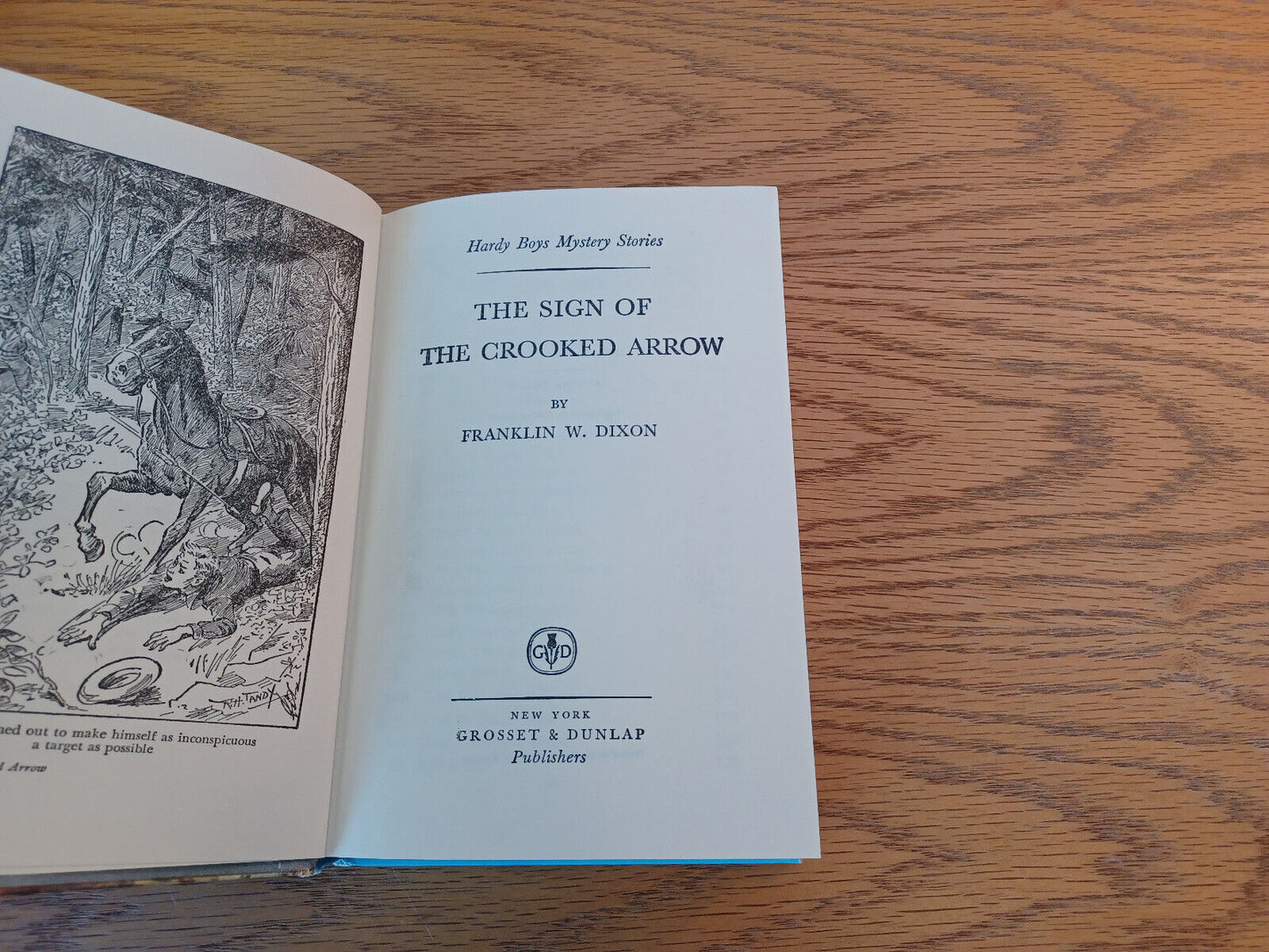 The Sign Of The Crooked Arrow Franklin W Dixon 1949 Grosset & Dunlap Hardcover