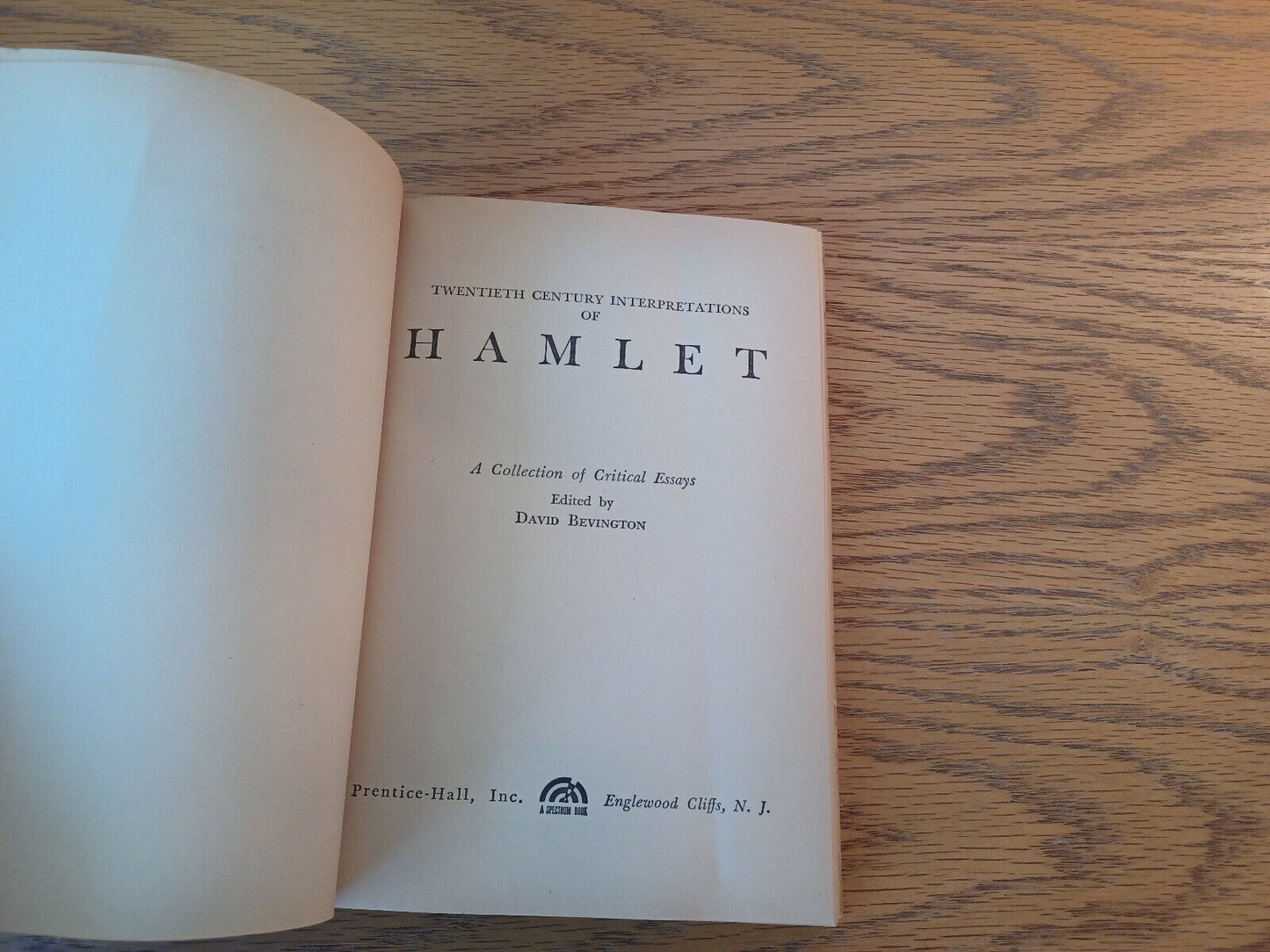 Twentieth Century Interpretations Of Hamlet 1968 David Bevington Paperback