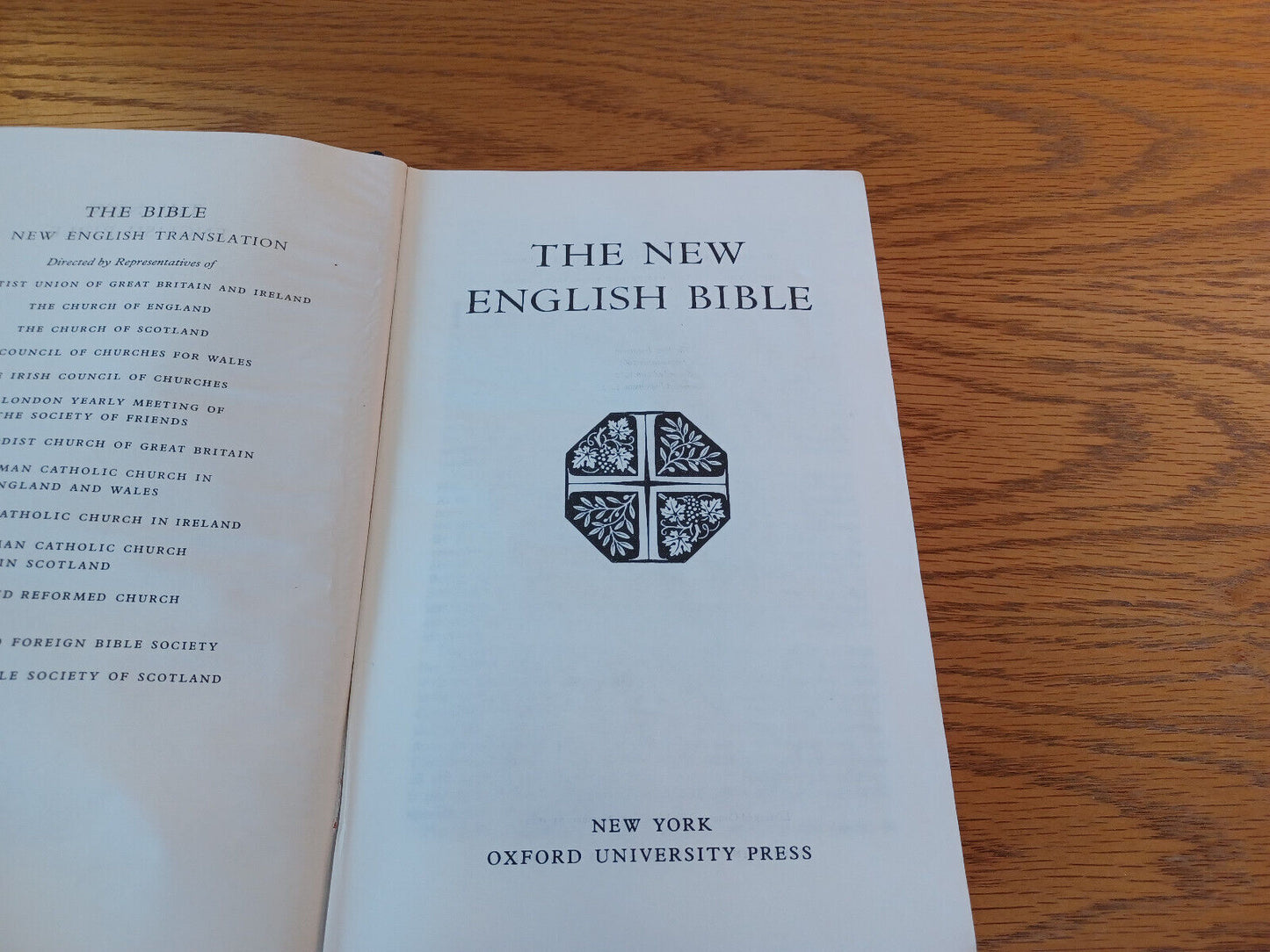 The New English Bible 1972 Hardcover Oxford University Press