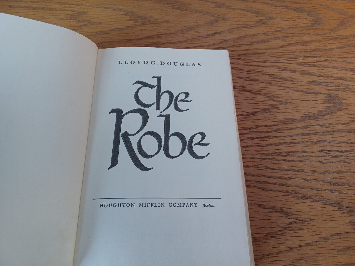 The Robe Lloyd C Douglas 1969 Book Club Edition Houghton Mifflin