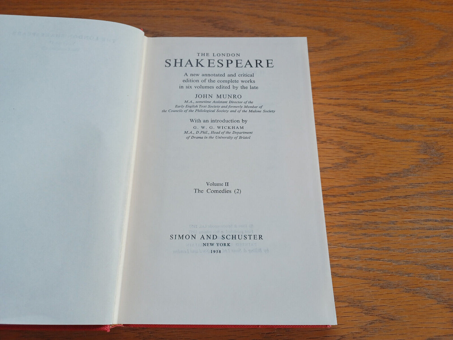 The London Shakespeare John Munro Volume II the Comedies 1958 Simon and Schuster