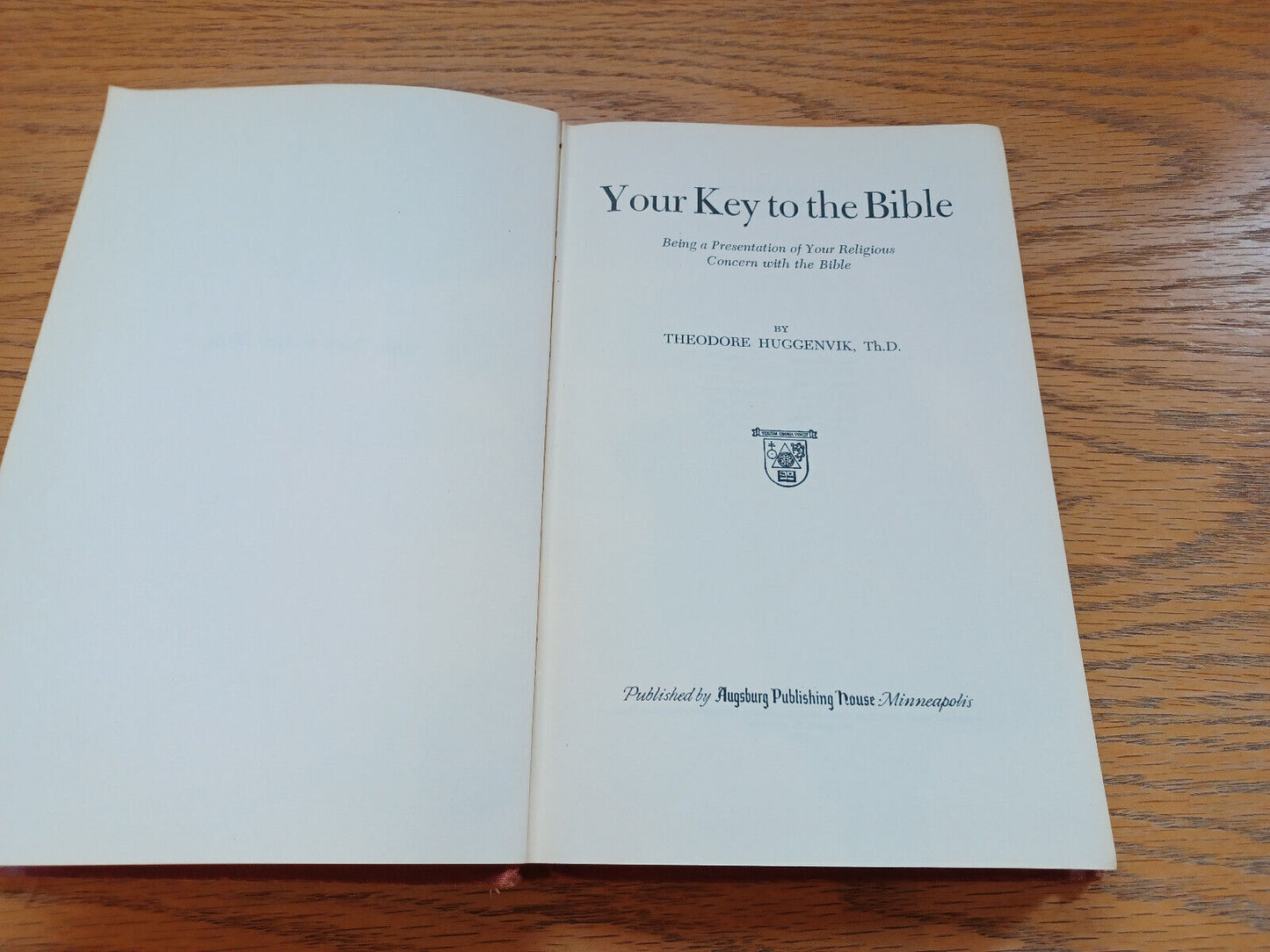 Your Key to the Bible Theodore Huggenvik 1949 8th Printing Hardcover Augsburg