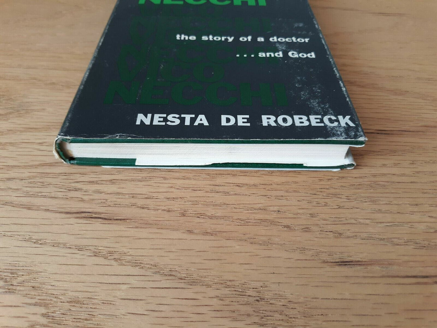 Vico Necchi Hardcover 1960 by Nesta De Robeck (Author) DJ